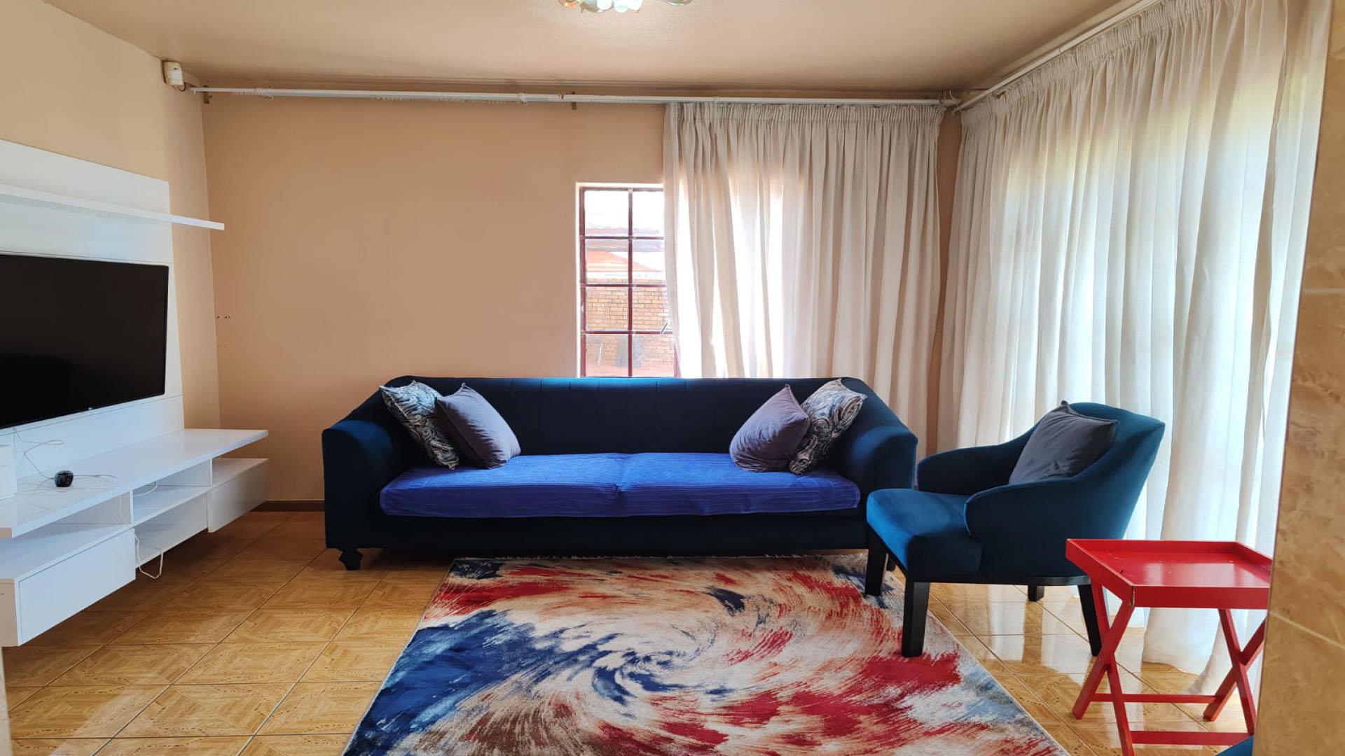 Lounges - 46 square meters of property in Amandasig