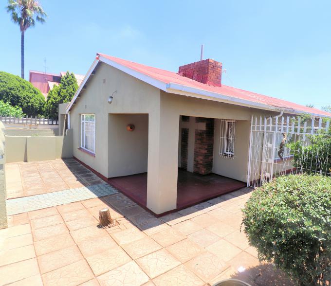 5 Bedroom House for Sale For Sale in Lenasia - MR607345