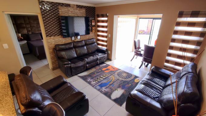 2 Bedroom Apartment for Sale For Sale in Amberfield - MR607358