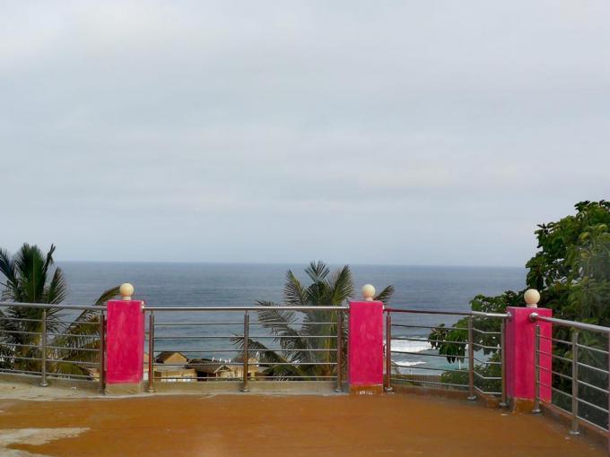 1 Bedroom Open Plan Bachelor/Studio Apartment to Rent in Blu