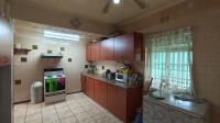Kitchen - 18 square meters of property in South Hills