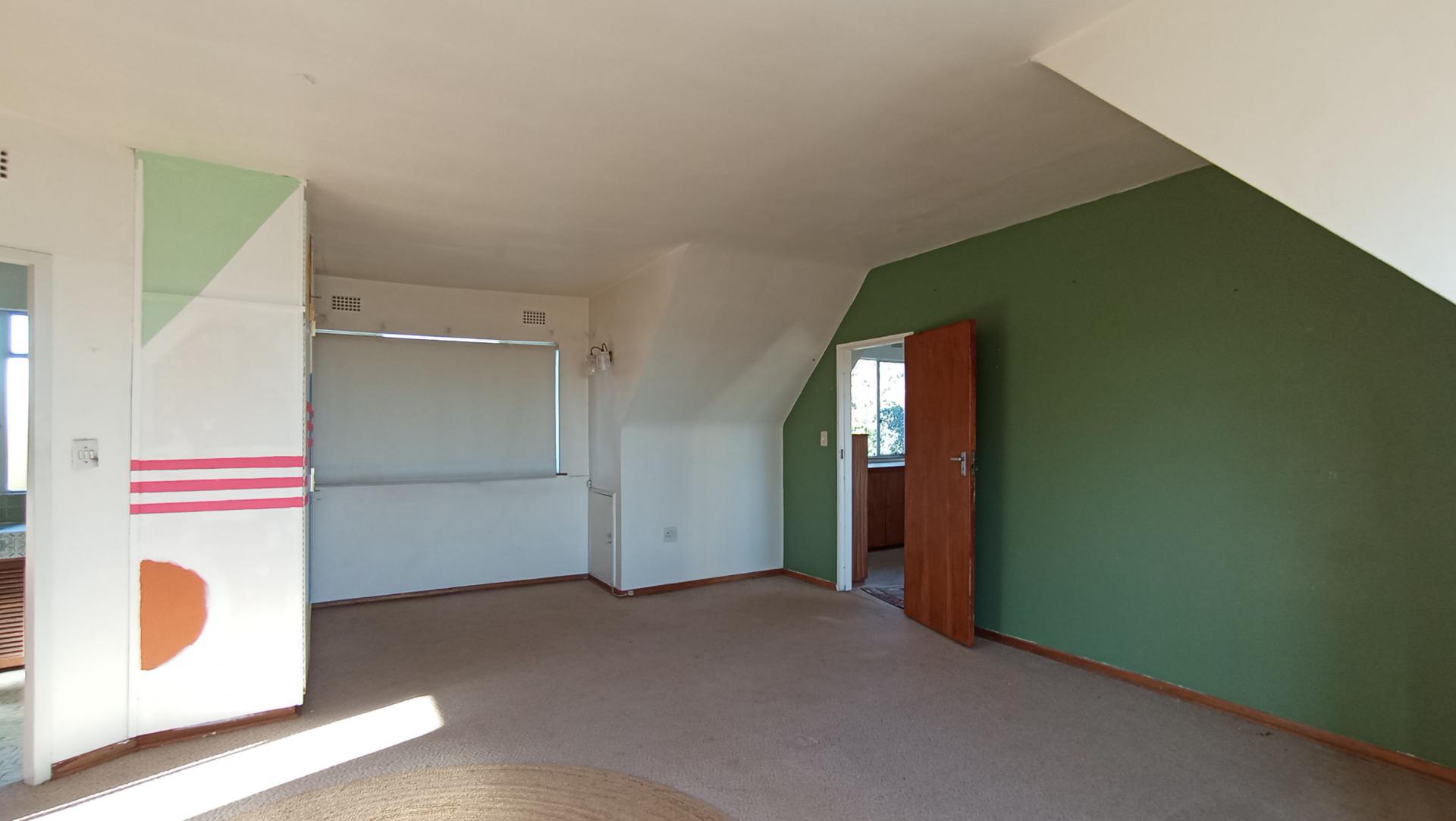 Main Bedroom - 34 square meters of property in Kensington - JHB