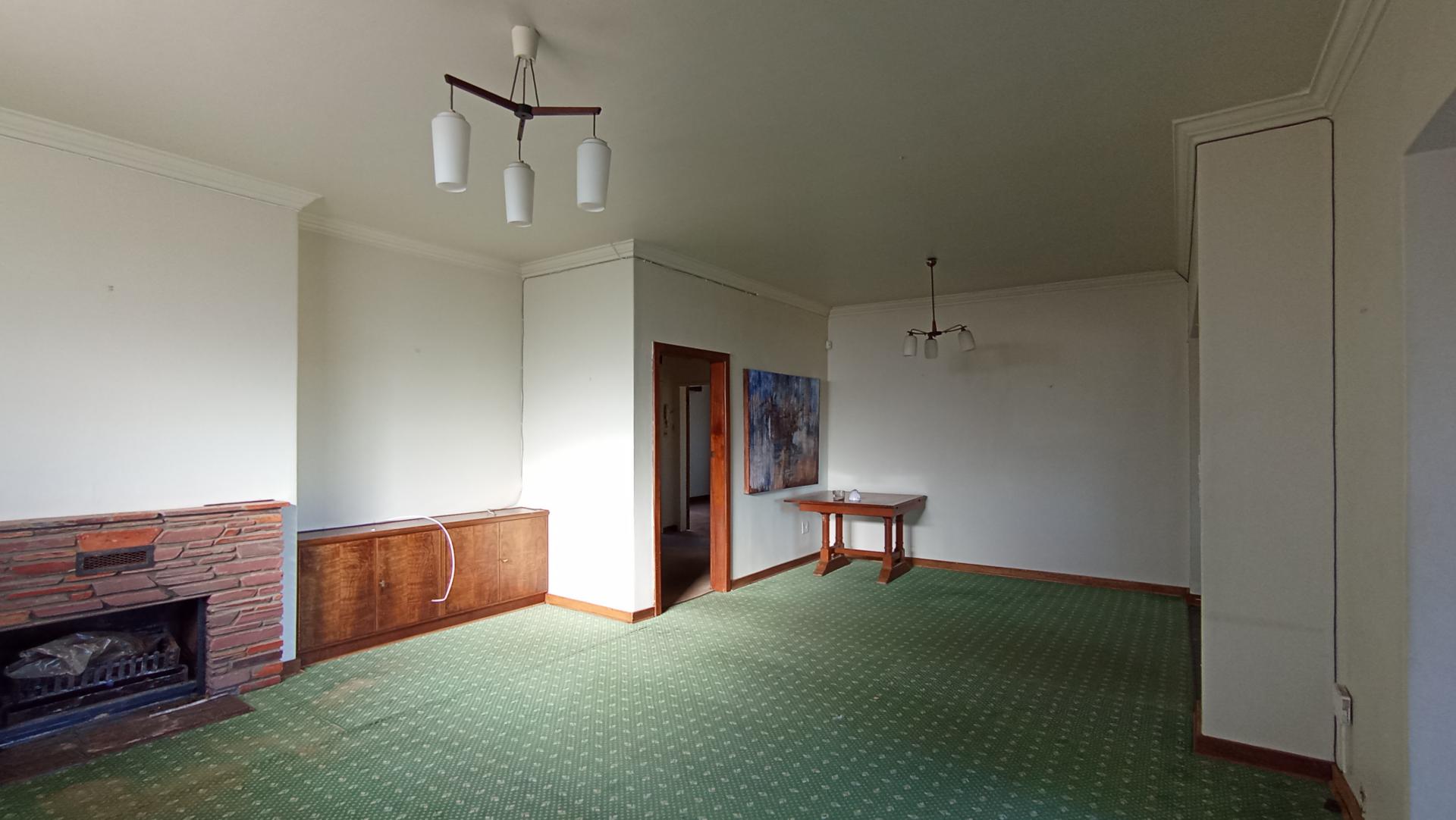 Lounges - 26 square meters of property in Kensington - JHB