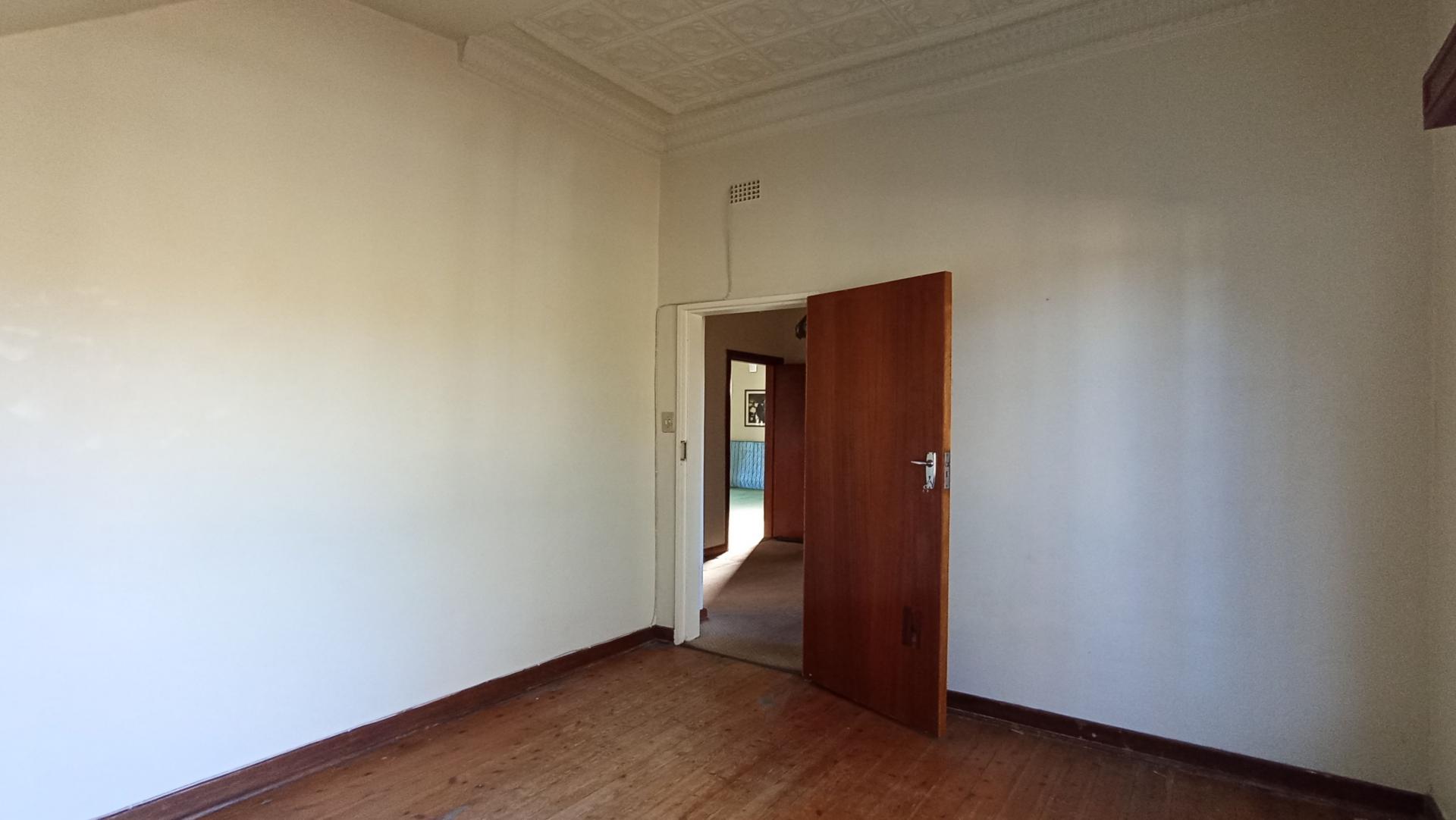 Bed Room 2 - 14 square meters of property in Kensington - JHB