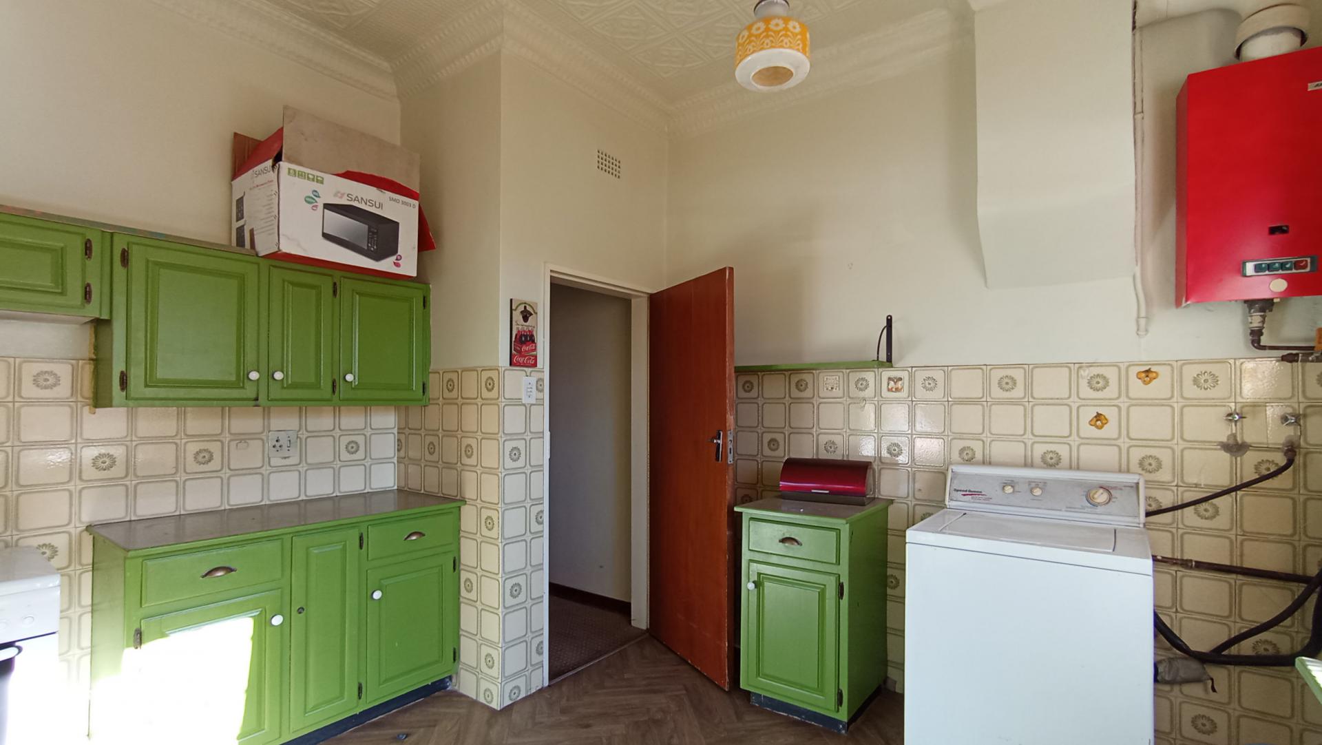 Kitchen - 14 square meters of property in Kensington - JHB