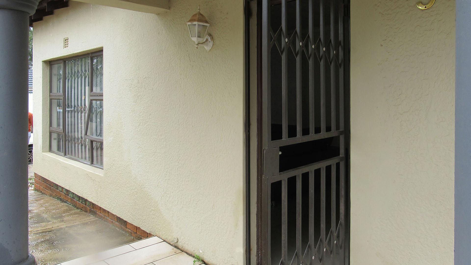 Patio - 6 square meters of property in Mindalore