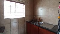 Kitchen - 8 square meters of property in Kosmosdal