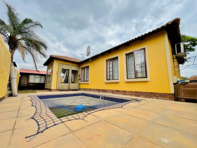 3 Bedroom House for Sale For Sale in Alberton - MR608081