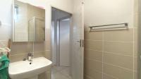 Bathroom 1 - 7 square meters of property in Amberfield