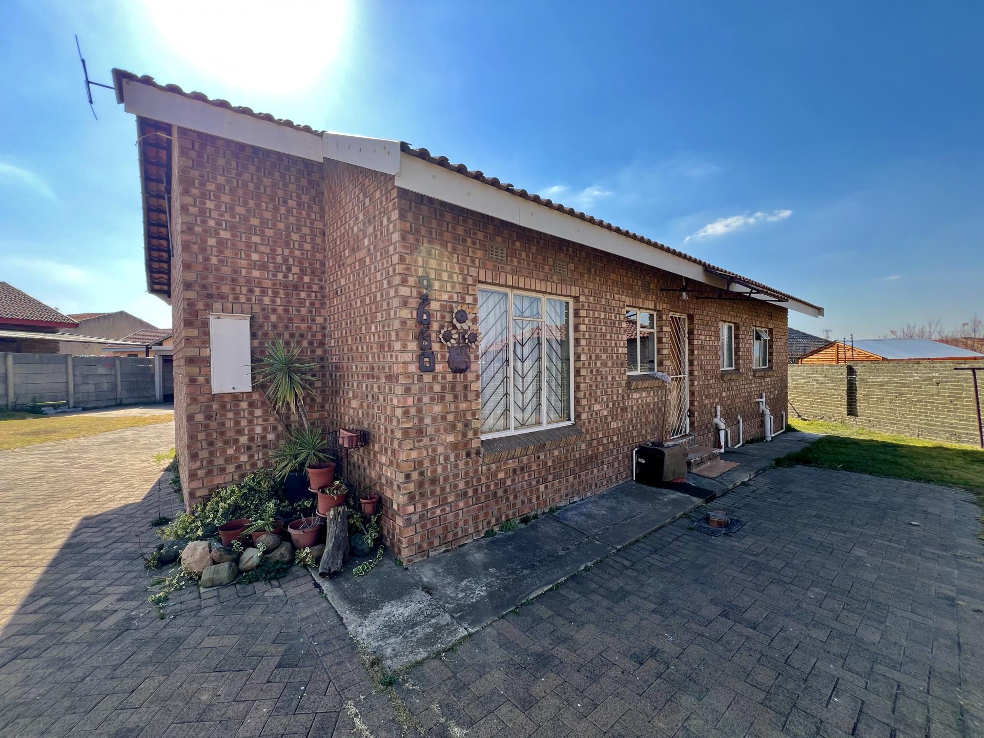 Backyard of property in Ermelo