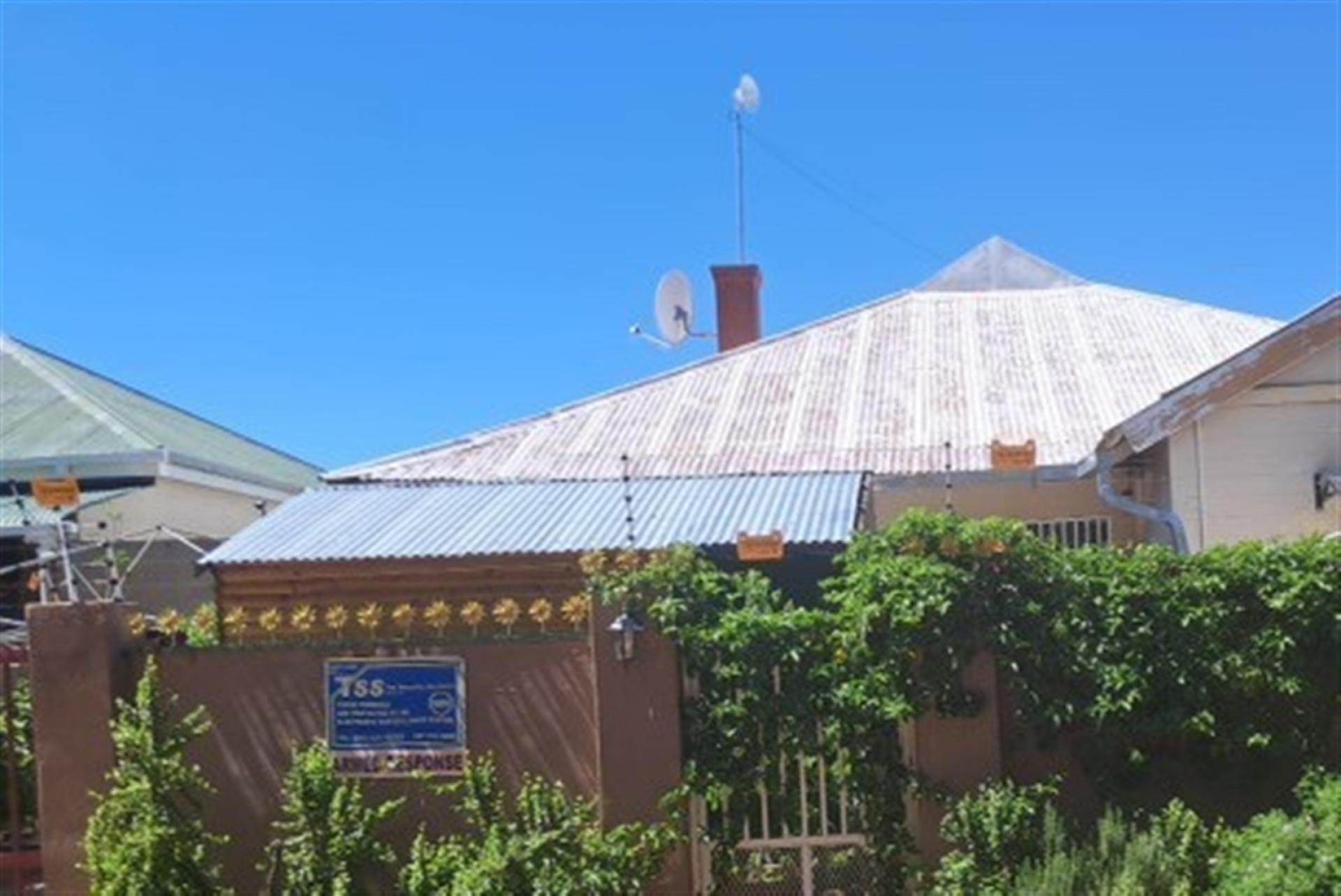 Front View of property in Beaconsfield