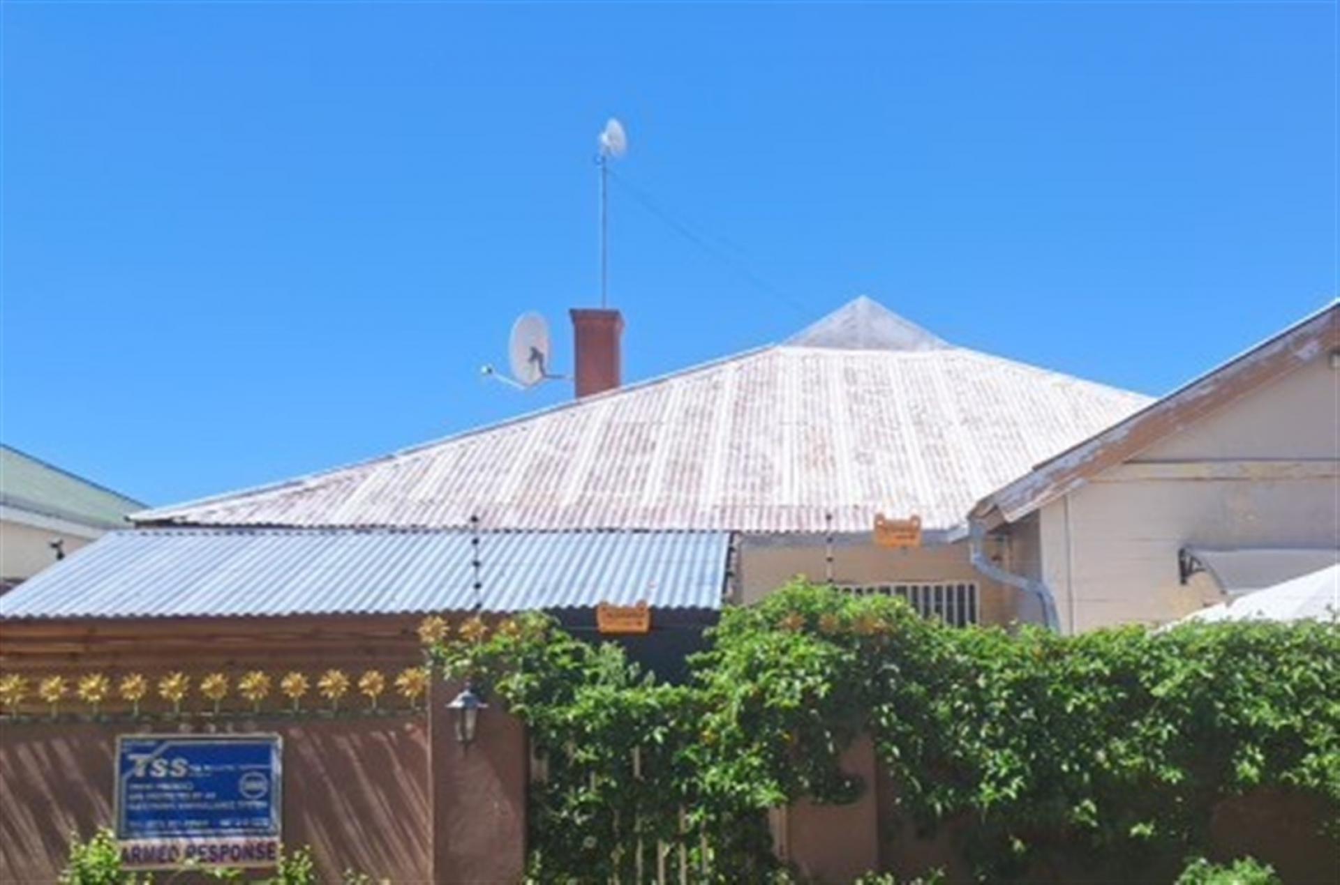 Front View of property in Beaconsfield