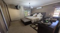 Bed Room 1 of property in Lindhaven