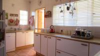 Kitchen - 16 square meters of property in Lindhaven