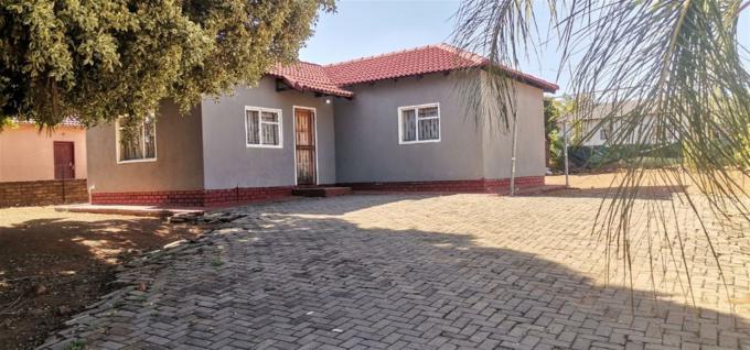 Standard Bank SIE Sale In Execution 2 Bedroom House for Sale in Mabopane - MR608452