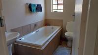 Bathroom 2 of property in Sky City