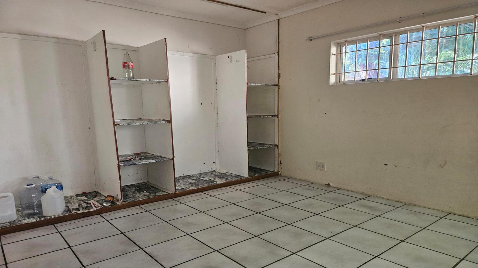 Kitchen of property in Pennington
