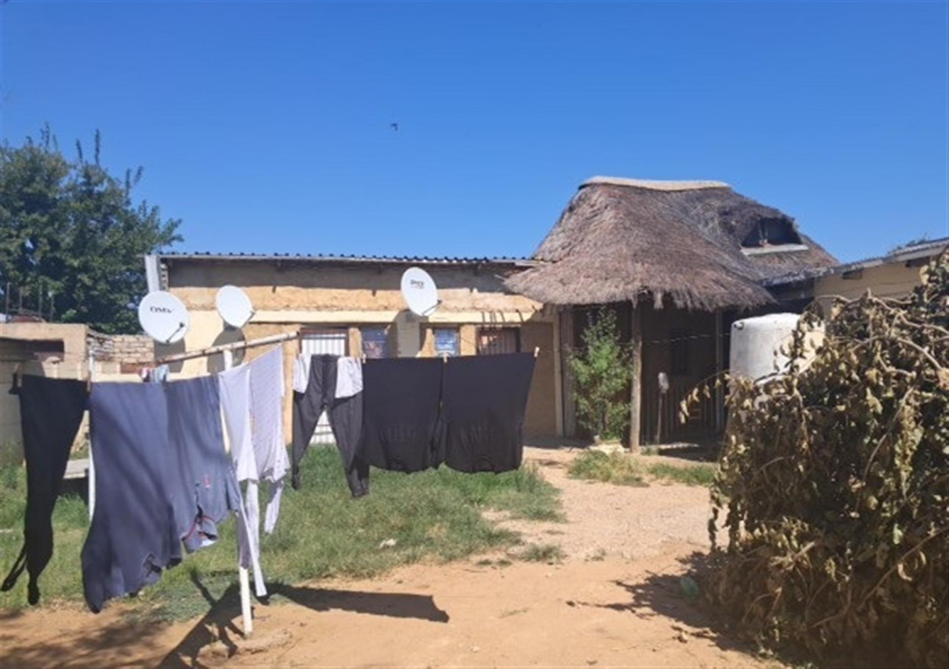 Front View of property in Delareyville