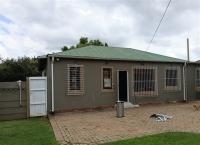 Front View of property in Dalview