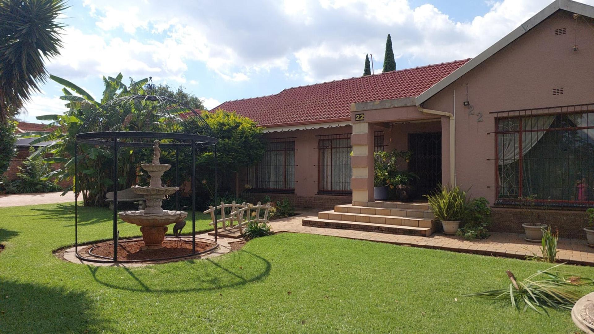 Front View of property in Boksburg