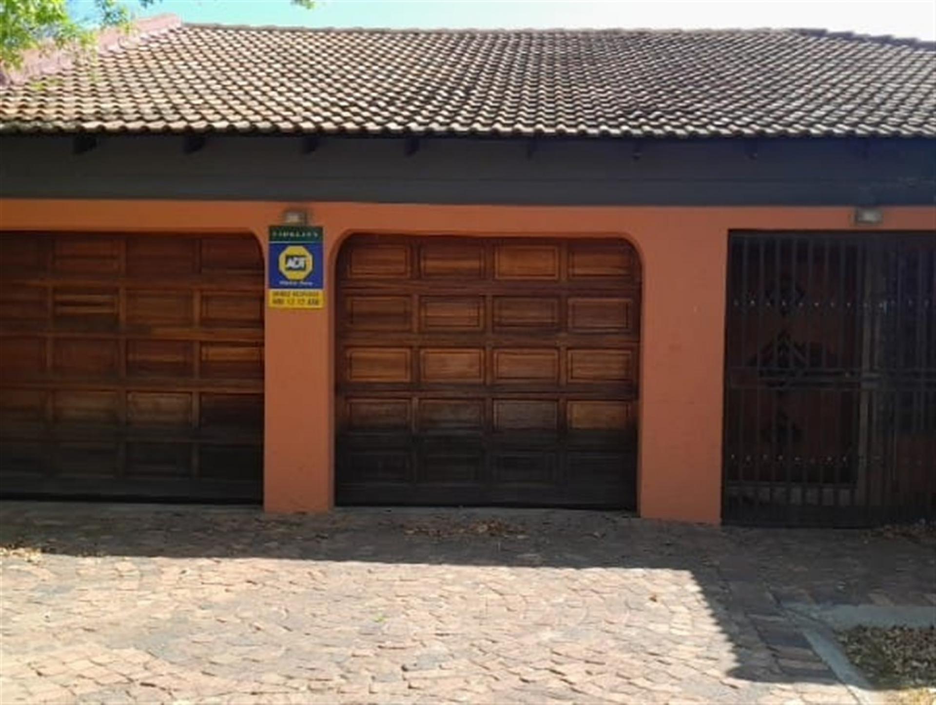 Front View of property in Crystal Park