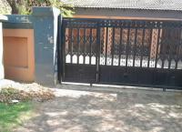 Front View of property in Crystal Park