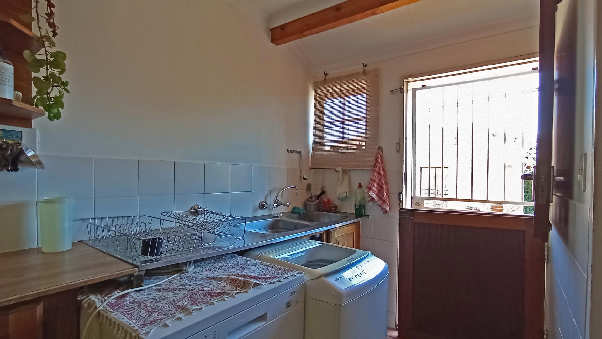 Kitchen - 24 square meters of property in Zwartkop
