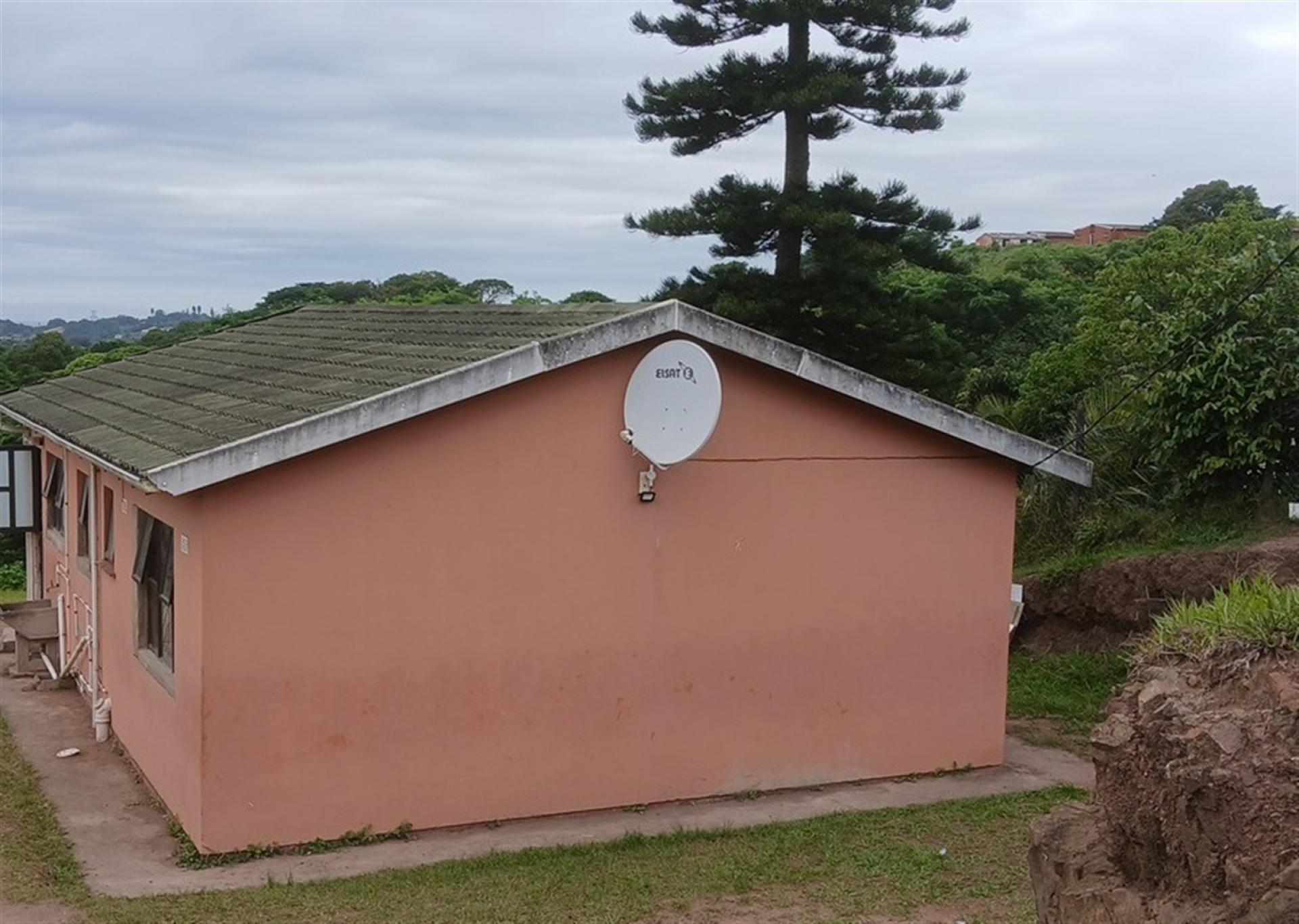 Front View of property in Kwamakhutha