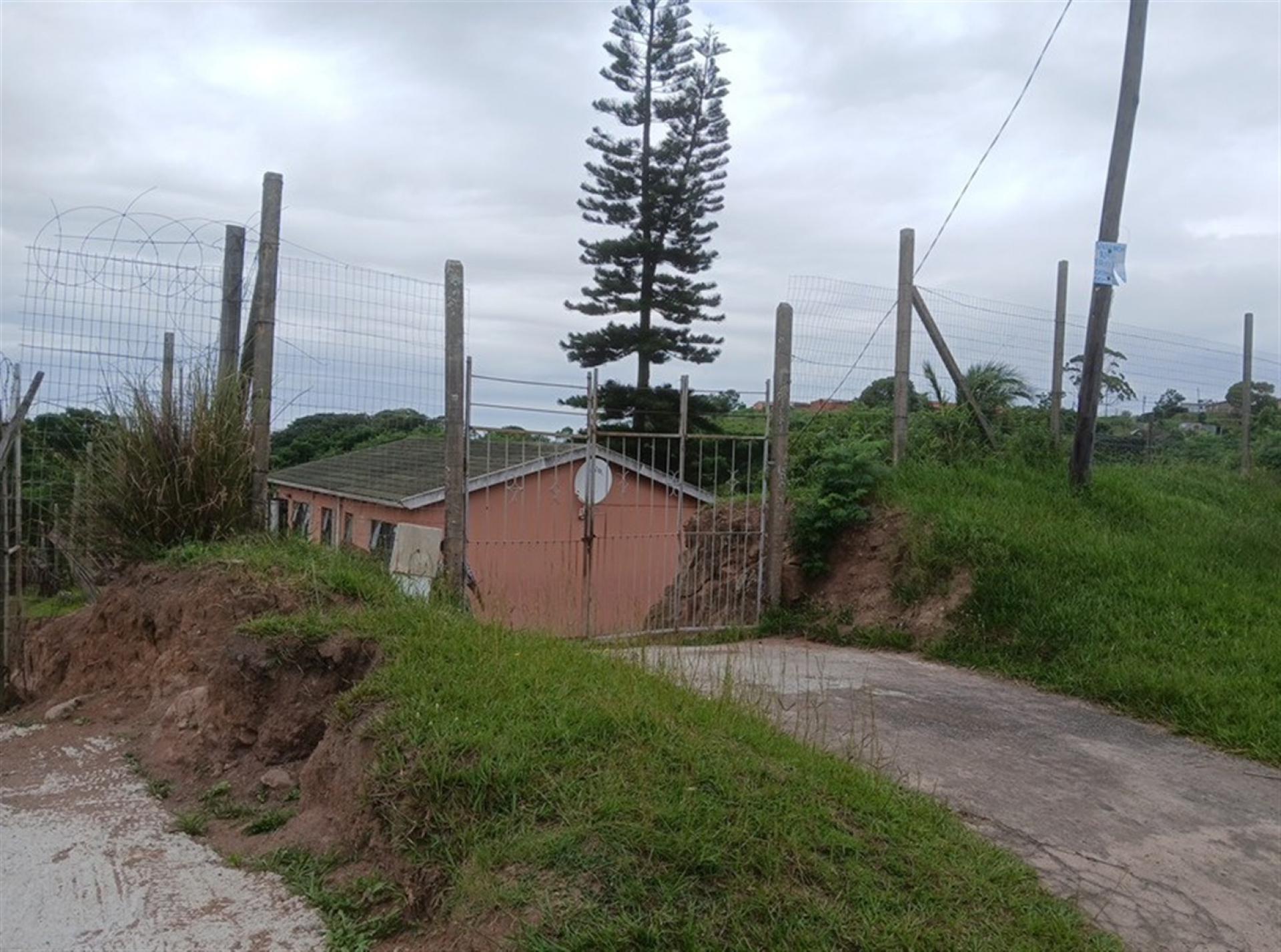 Front View of property in Kwamakhutha
