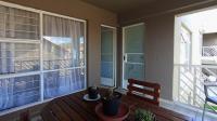 Balcony - 12 square meters of property in Roodekrans