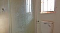 Main Bathroom - 6 square meters of property in Windmill Park
