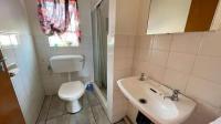 Bathroom 3+ of property in Schuinshoogte