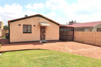 2 Bedroom 1 Bathroom House for Sale for sale in Lenasia