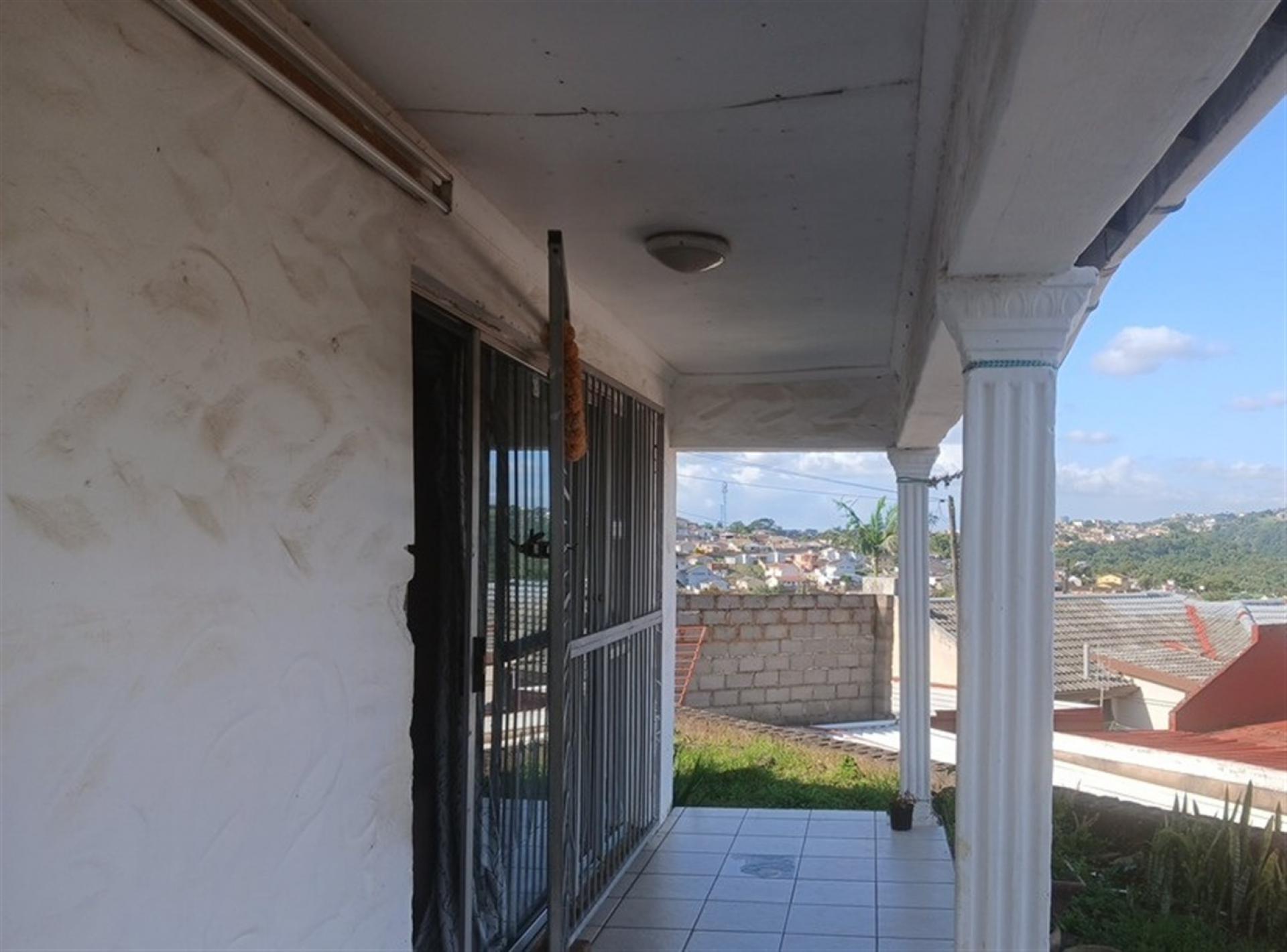 Front View of property in Earlsfield