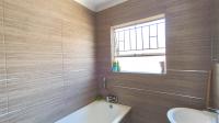 Bathroom 1 - 6 square meters of property in Vanderbijlpark