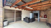 Patio - 30 square meters of property in Arcon Park