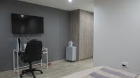 Bed Room 1 - 21 square meters of property in Amorosa