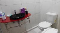 Bathroom 3+ - 3 square meters of property in Prestondale