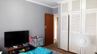 Bed Room 1 - 16 square meters of property in Ferncliffe