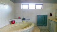 Main Bathroom - 11 square meters of property in Ferncliffe