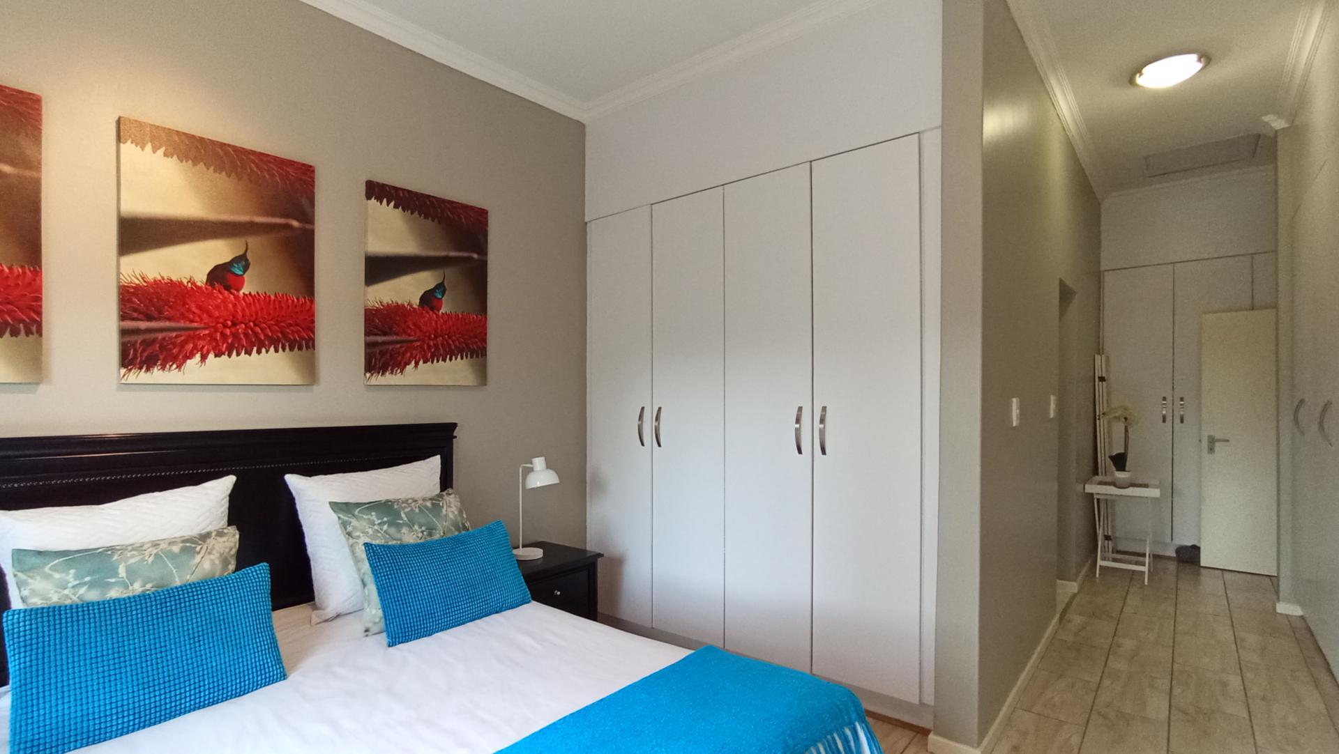 Main Bedroom - 21 square meters of property in Bryanston