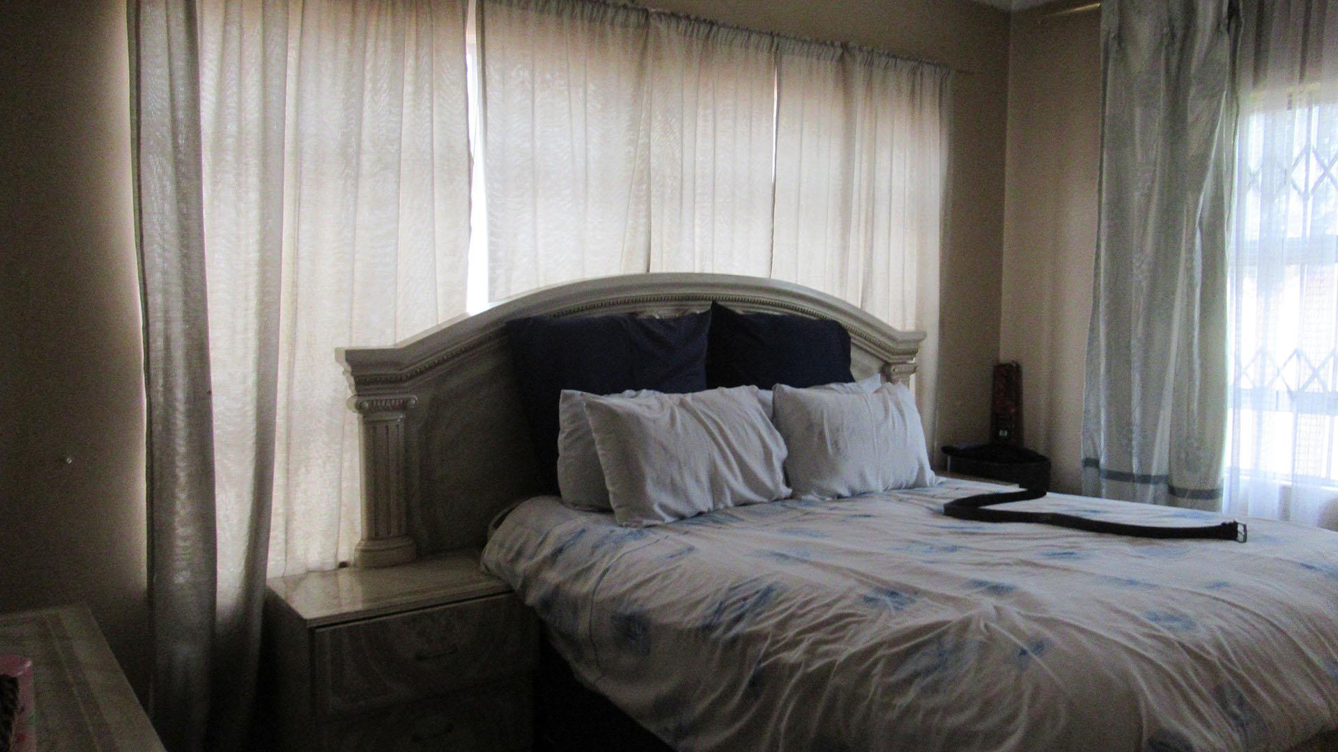 Bed Room 2 - 15 square meters of property in Kibler Park