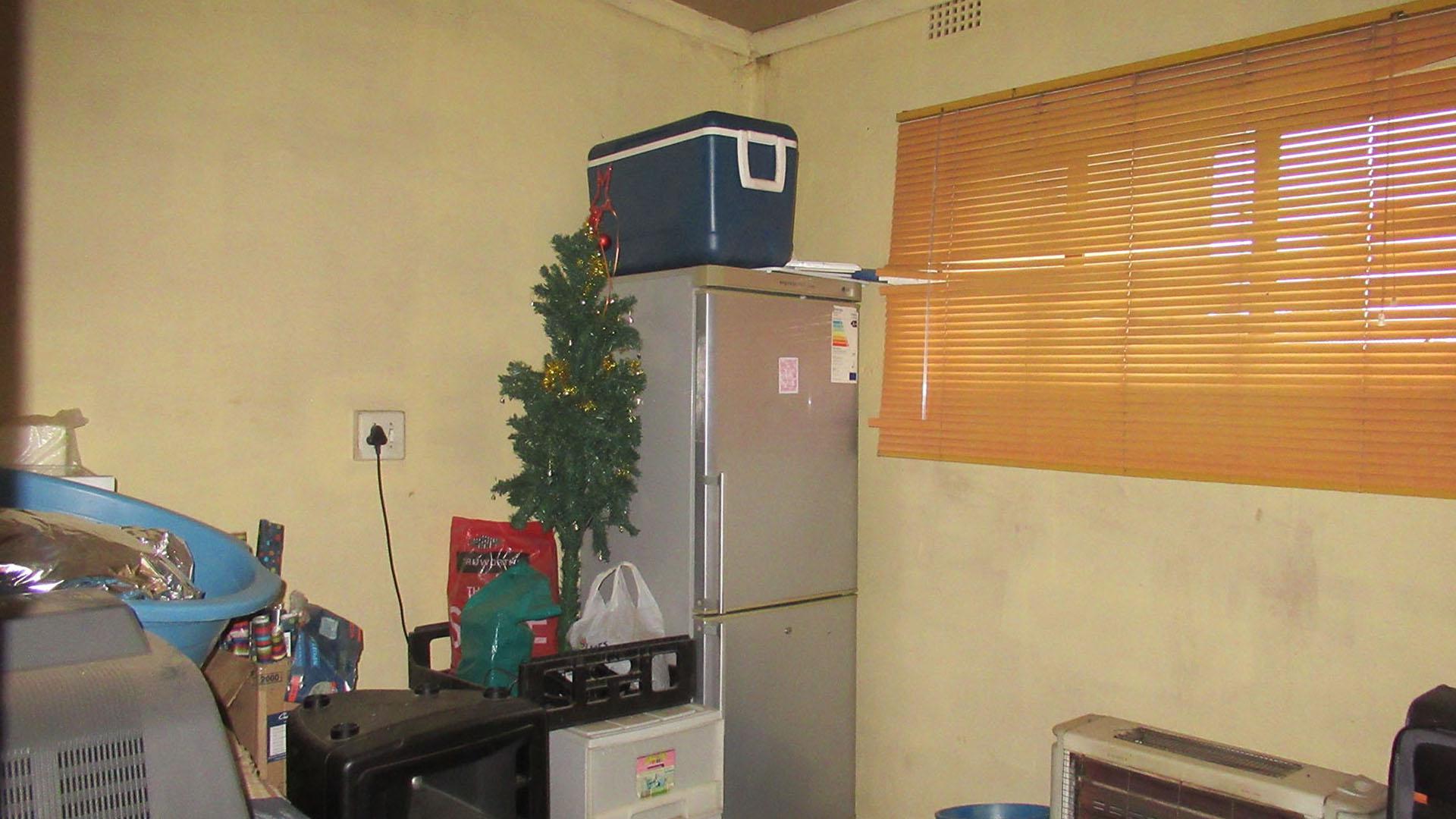 Bed Room 5+ - 10 square meters of property in Kibler Park