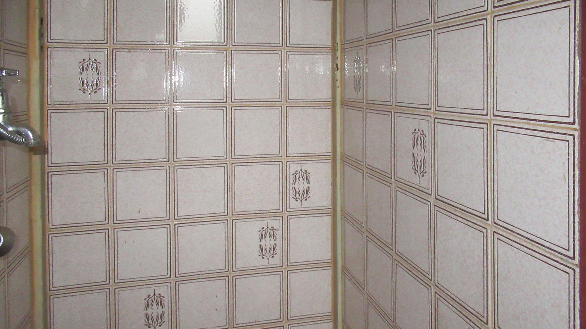 Bathroom 3+ - 8 square meters of property in Kibler Park