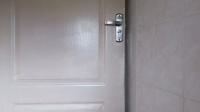 Bathroom 1 - 2 square meters of property in Kibler Park