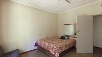 Bed Room 1 - 14 square meters of property in Kew