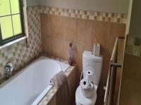 Bathroom 2 - 4 square meters of property in Maroeladal