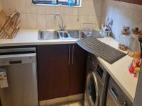 Scullery - 8 square meters of property in Maroeladal