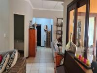 Spaces - 65 square meters of property in Maroeladal