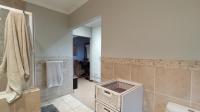 Main Bathroom - 11 square meters of property in Maroeladal